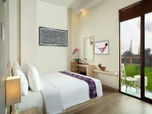 Hotel The Evitel 3*