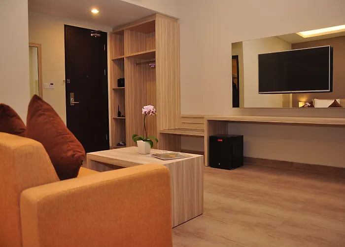 Hotel The Evitel 3*
